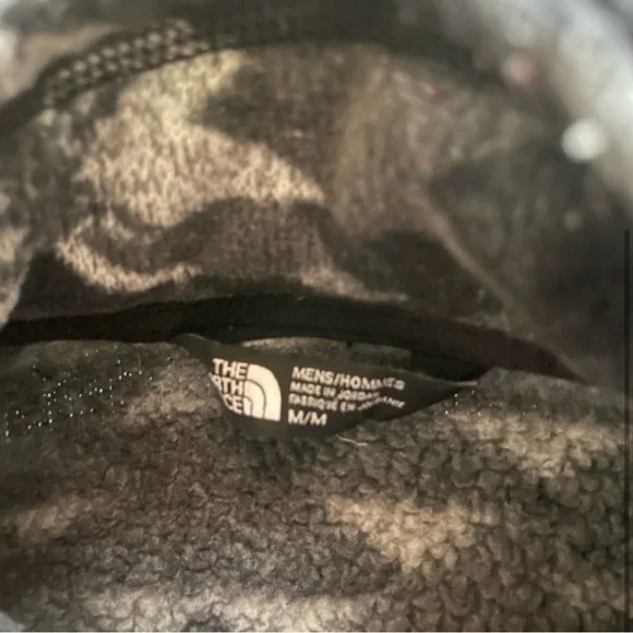 The North Face Black and Gray Fleece Outerwear - Picture 2 of 3